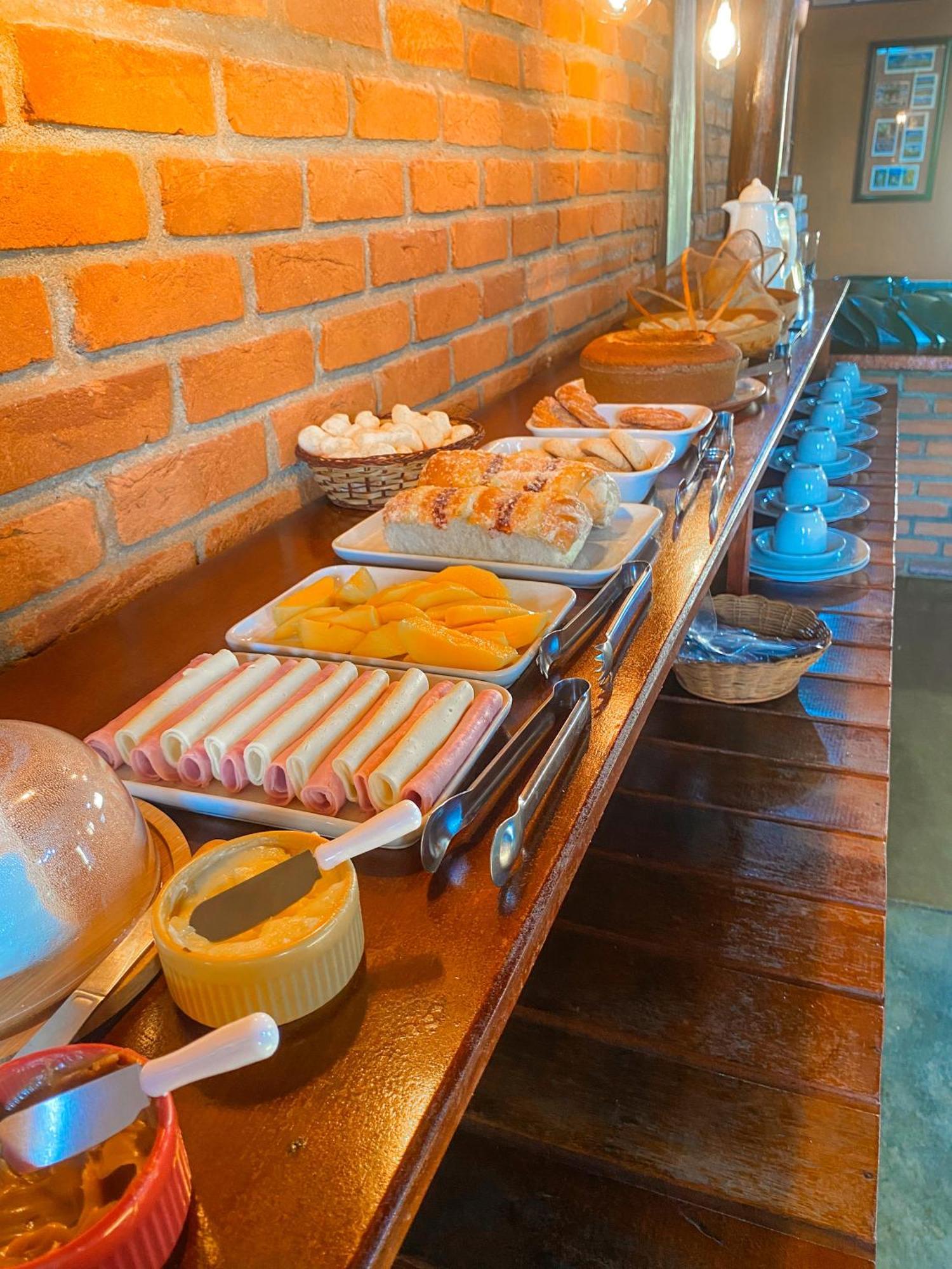 Pousada E Restaurante Casarao Passa-Quatro Buitenkant foto